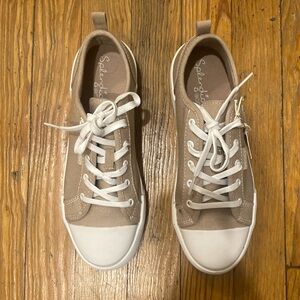 {NWT} Splendid Sneakers